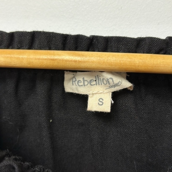 Rebellion Again Black Off The Shoulder Floral Embroidery size S - Picture 7 of 10